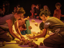 El teatro para bebés que muestra un ‘Univers’ de sensaciones 'Univers' Teatro Juan Bravo para bebés