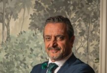 Luis Carlos Martín, jefe de sala del restaurante Reina XIV La Granja de San Ildefonso