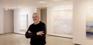 El segoviano Alberto Reguera inaugura su exposición ‘Materia y luz’ en Lisboa El artista segoviano Alberto Reguera con las piezas de su exposición ‘Materia y luz’ en la Galeria São Mamede de Lisboa