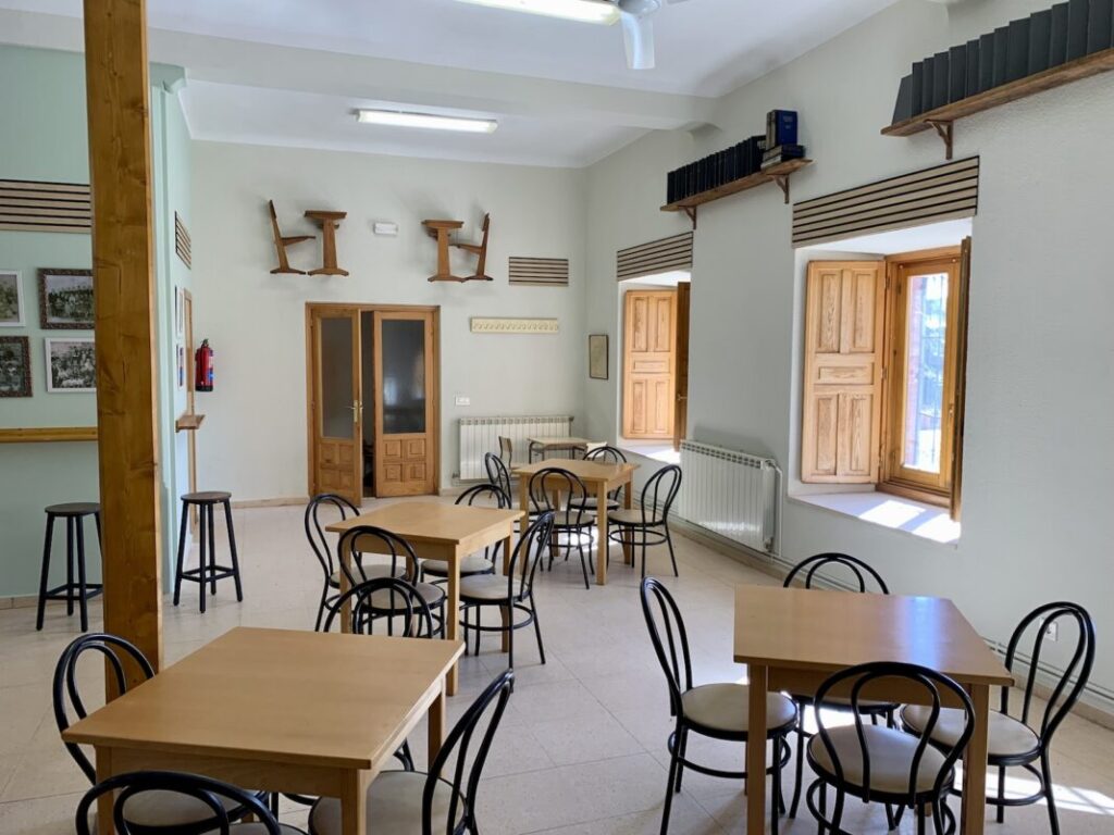 licitación el bar municipal de un pueblo 