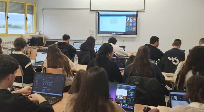 En el Felipe VI se enseña cómo aplicar la IA Proyecto formativo IA en el CIFP Felipe VI