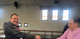 15M: Serrano (IU Segovia) vota en el municipio de La Losa 15M Izquierda Unida Segovia