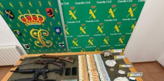 Detenidos por tenencia de armas y tráfico de drogas