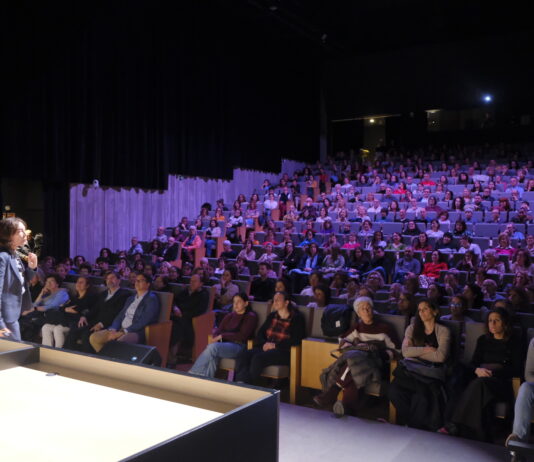 Elsa Punset cierra el Congreso EM+FI de la Fundación Caja Rural de Segovia