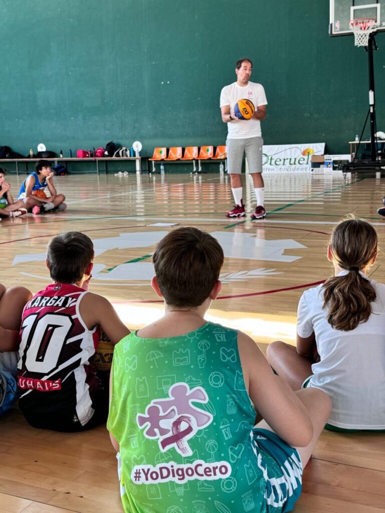 'Especialízate' lleva el deporte a los pueblos de Segovia