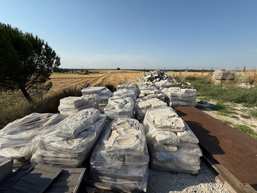 Recuperado el enlosado robado de un convento