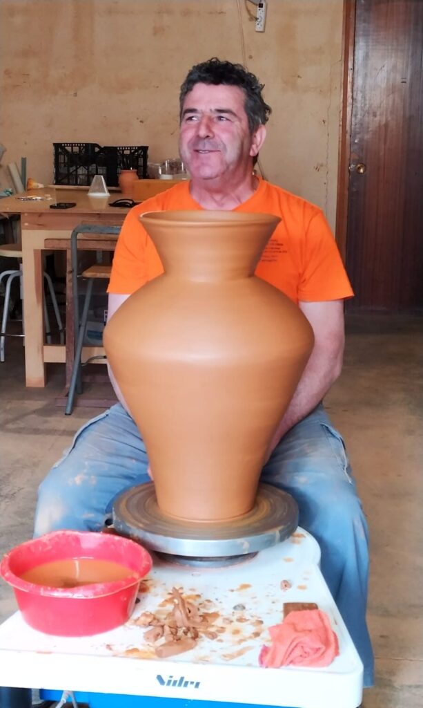 alfarero de un pequeño pueblo de Segovia