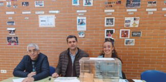 15M: Imágenes de la jornada en los colegios electorales de Segovia