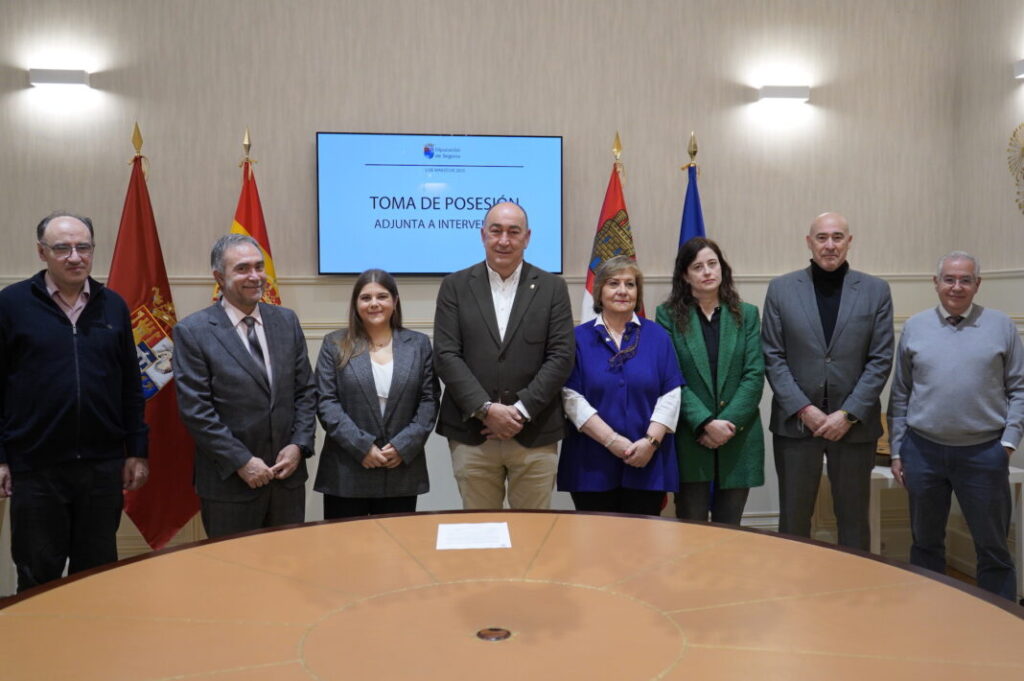 adjunta a la Intervención en Diputación 