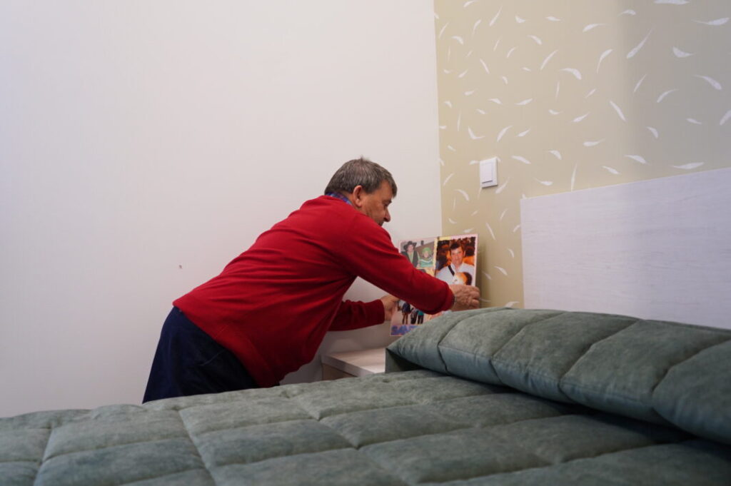 Aquí vivo aquí siento