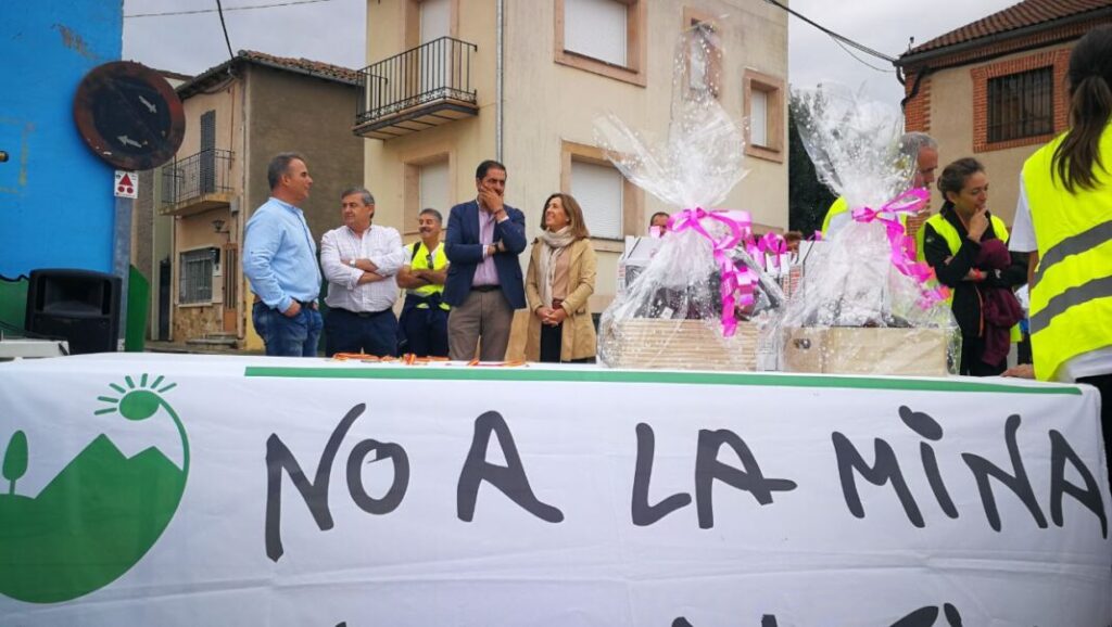 A toda velocidad contra la mina