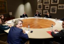 Diálogo abierto, pactos lejanos