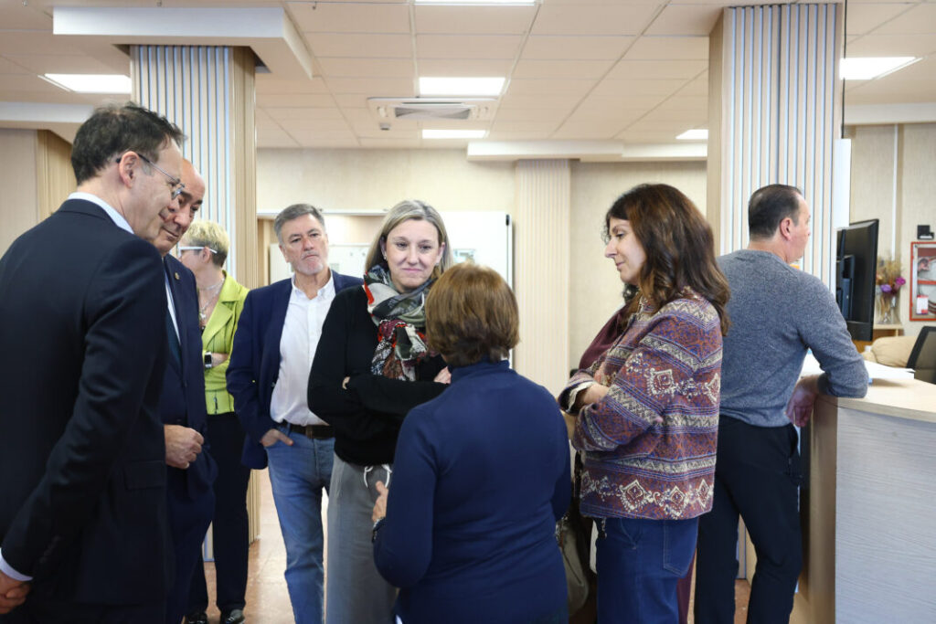 La vicepresidenta de la Junta y consejera de Familia e Igualdad de Oportunidades, Isabel Blanco, visita las dos residencias de Segovia