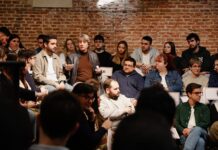 Candidato del PSOE a la Presidencia de la Junta Carlos Martínez medidas jóvenes