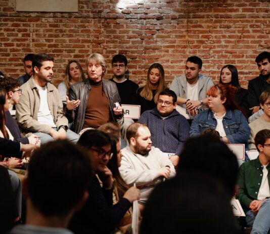 Candidato del PSOE a la Presidencia de la Junta Carlos Martínez medidas jóvenes