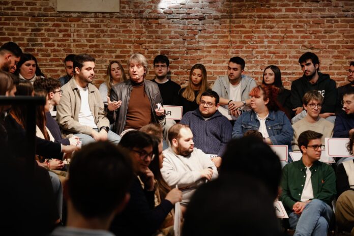 Candidato del PSOE a la Presidencia de la Junta Carlos Martínez medidas jóvenes