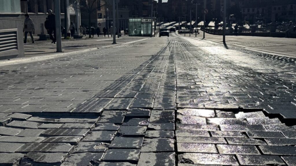 Eternos baches en Padre Claret