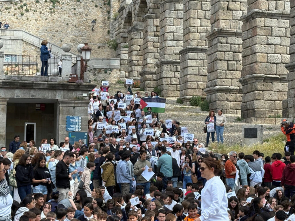 Segovia se moviliza por la paz