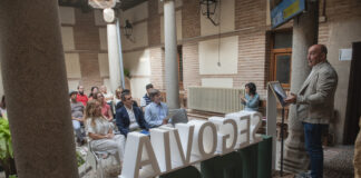 Curso comunicación verbal y no verbal en Segovia Diputación y UNED