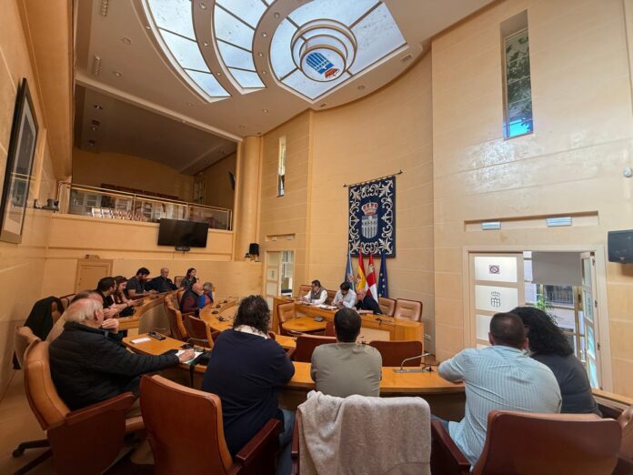 Reunión asociaciones peñas con Ayuntamiento de Segovia para Ferias y Fiestas 2026