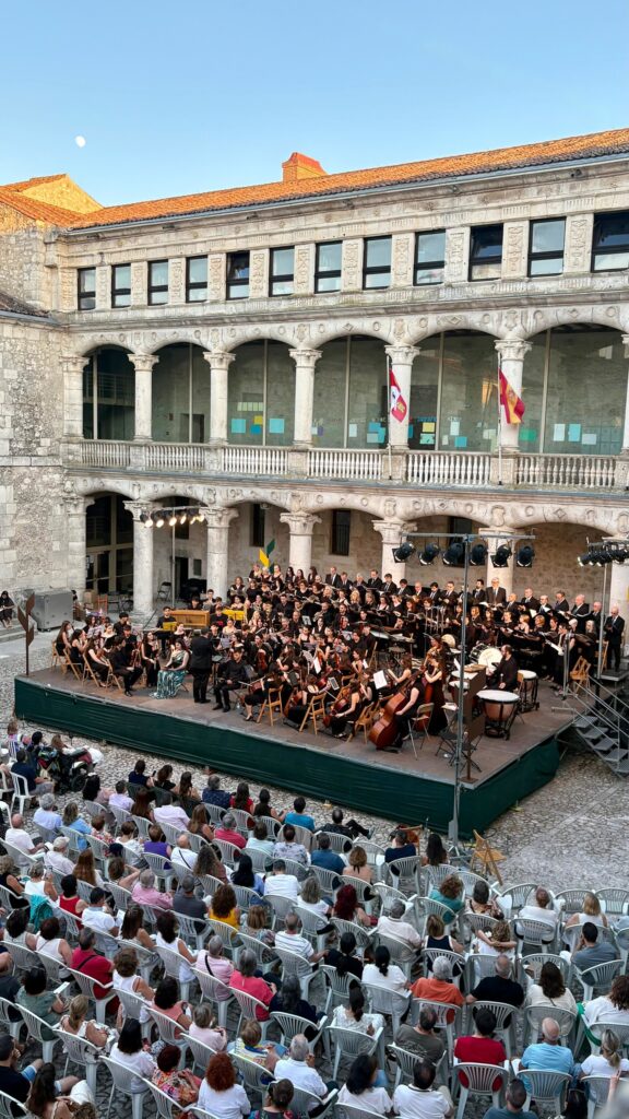 Atlántida Chamber Orchestra Carmina Burana Patio de Armas Castillo de Cuéllar