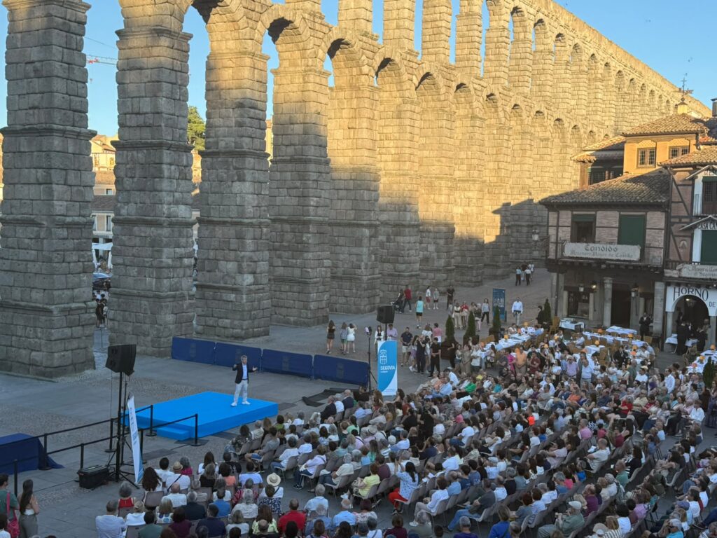 Presentación libro de Santiago Posteguillo en Segovia