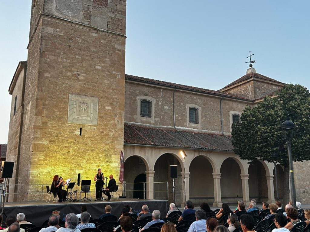 Escenario patrimonio cyl en abades, segovia
