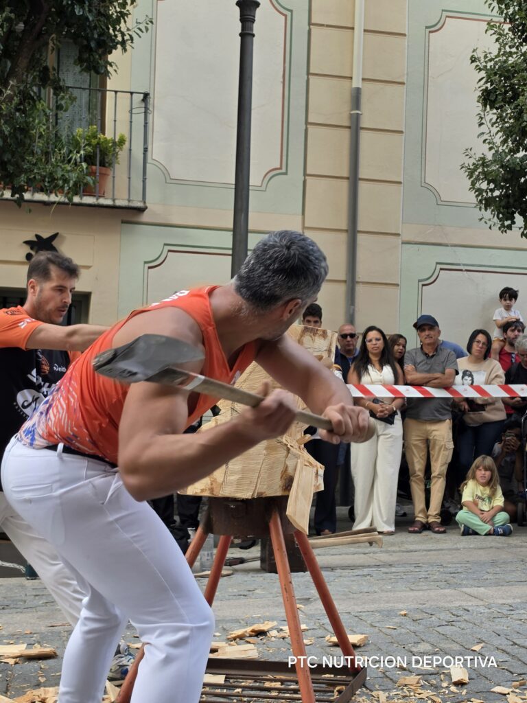 Exhibición corta de troncos en el Real Sitio de San Ildefonso IMG/Club de Cortadores de Valsaín
