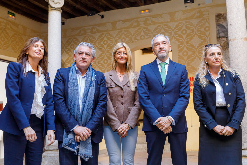 El consejero de Cultura, Turismo y Deporte, Alberto Díaz Pico, visita el Palacio Quintanar